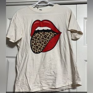 graphic tee